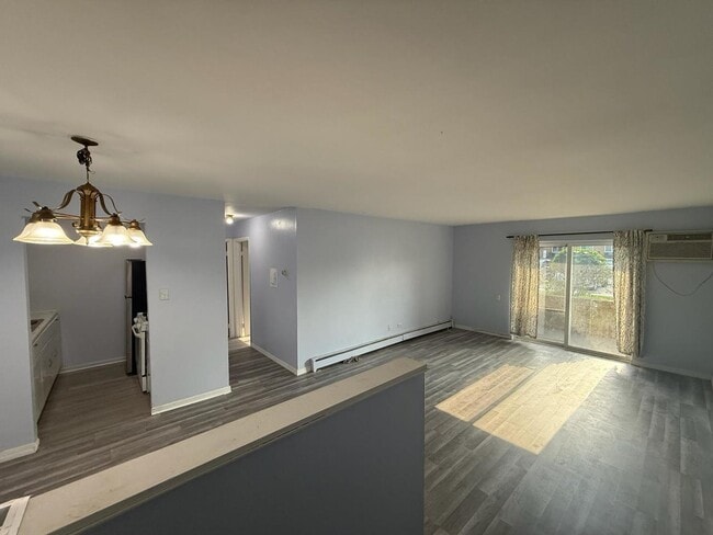 Building Photo - 1195 Meadow Ln