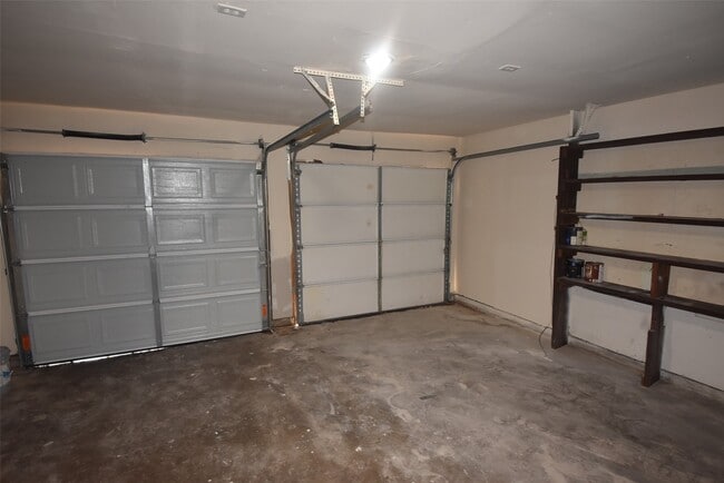 Building Photo - 9630 Truscon Dr