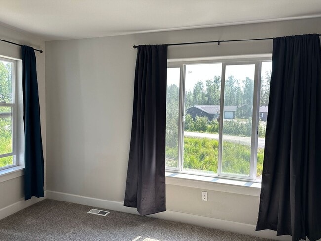 Building Photo - 6585 Beverly Hills Cir