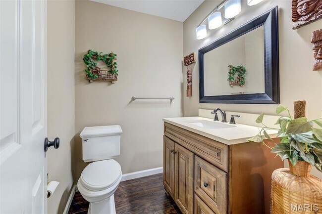 Building Photo - 14991 Broadmont Dr
