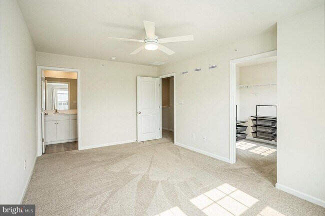 Building Photo - 1143 Martin Rd