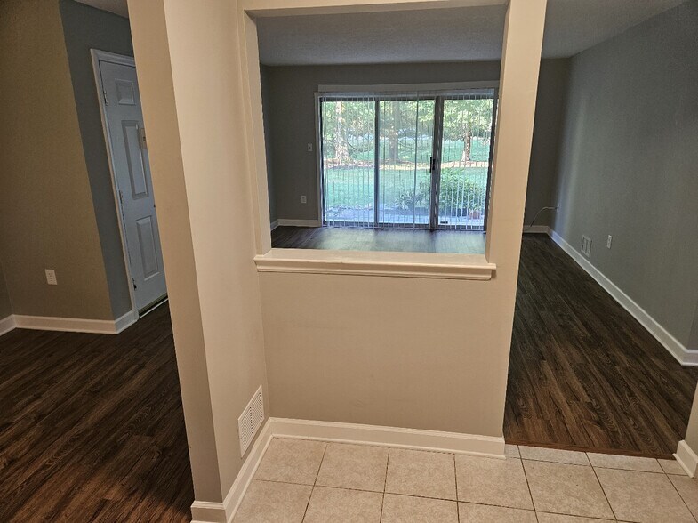 Building Photo - 53 Juniper Way