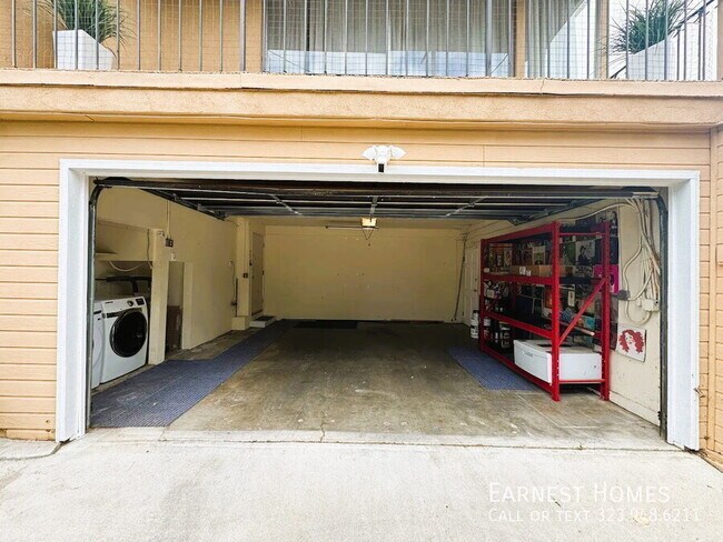 Building Photo - 4535 San Blas Ave