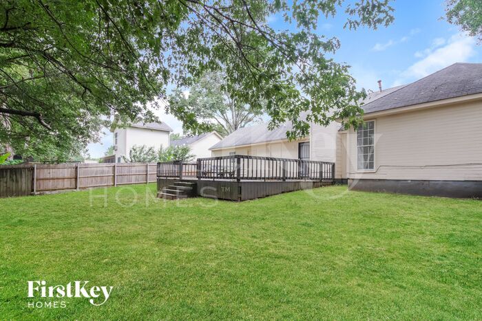 Building Photo - 6894 Rockbrook Dr