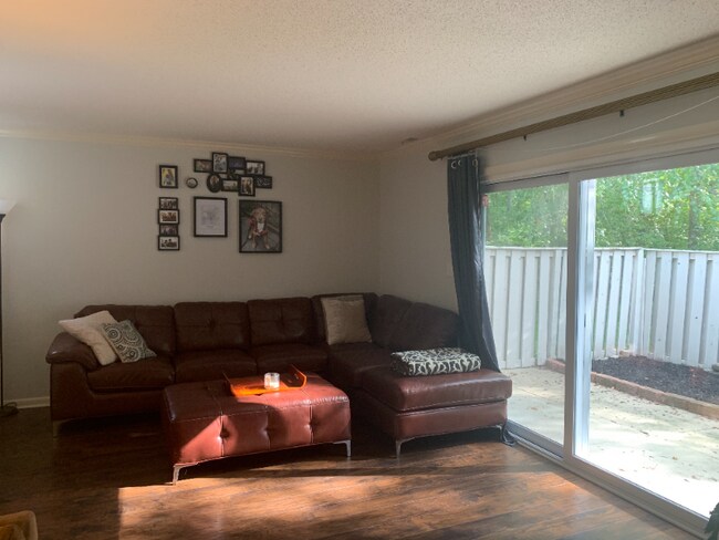 Building Photo - 7314 Sandy Creek Dr