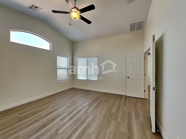 Building Photo - 1286 N 161st Ave