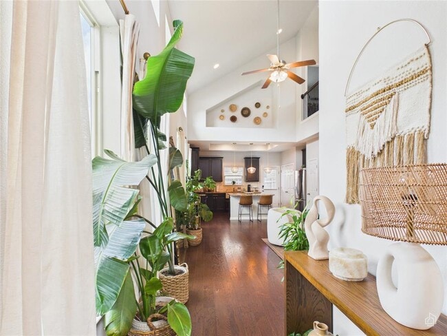 Building Photo - 9310 Tanager Way