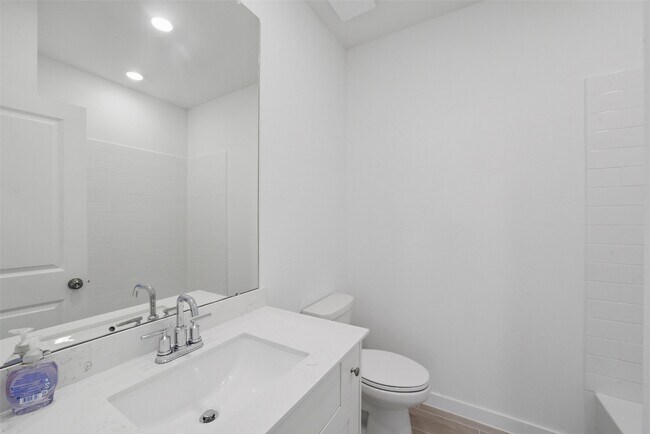 Building Photo - 31927 Rich Mdw Ct