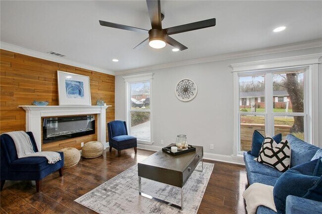 Building Photo - 3499 Fairlane Dr NW