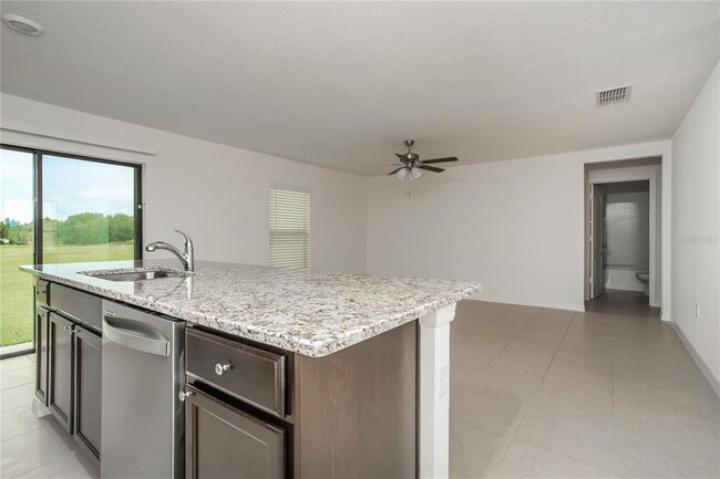 Building Photo - 35641 Rose Moss Ave