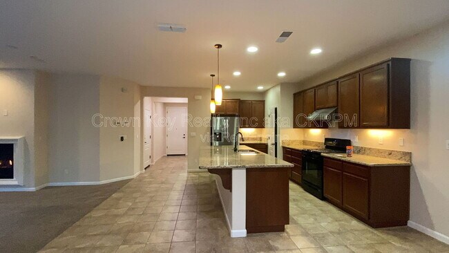 Building Photo - 172 W Viola St