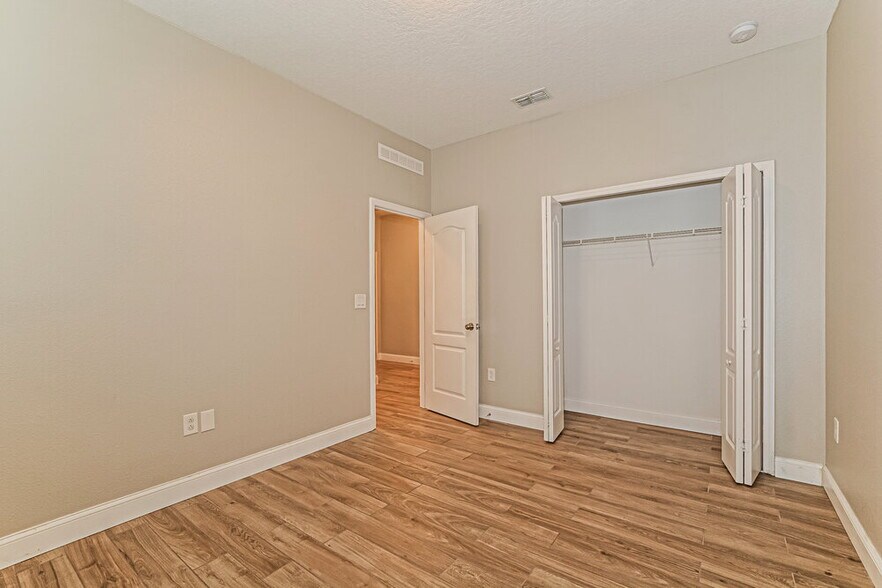 Building Photo - 2864 Moonstone Bend