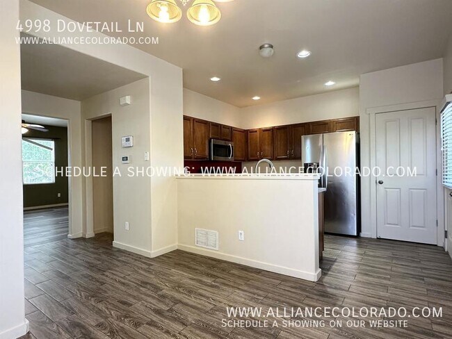 Building Photo - 4998 Dovetail Ln
