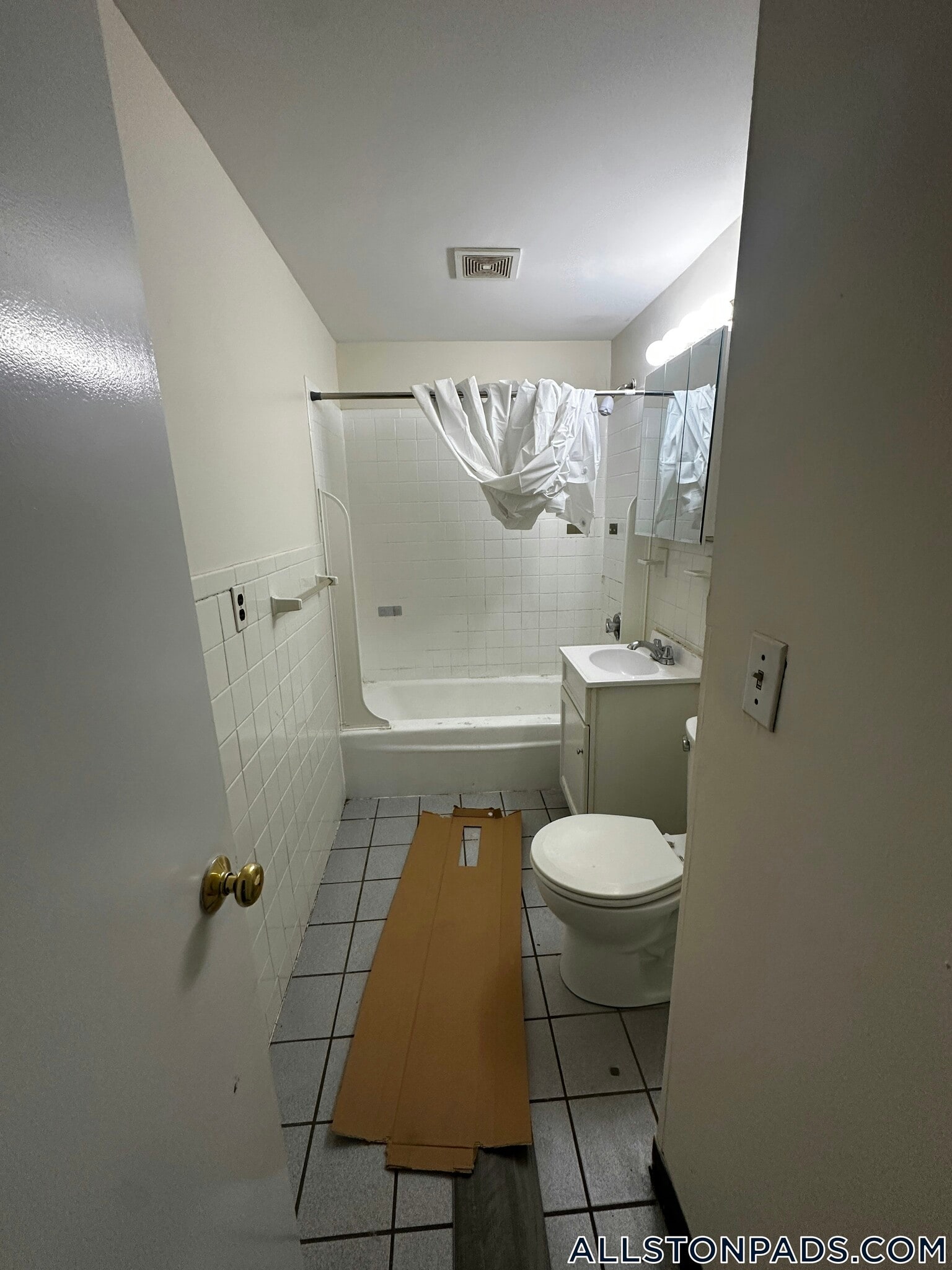 Building Photo - 90 Gardner St