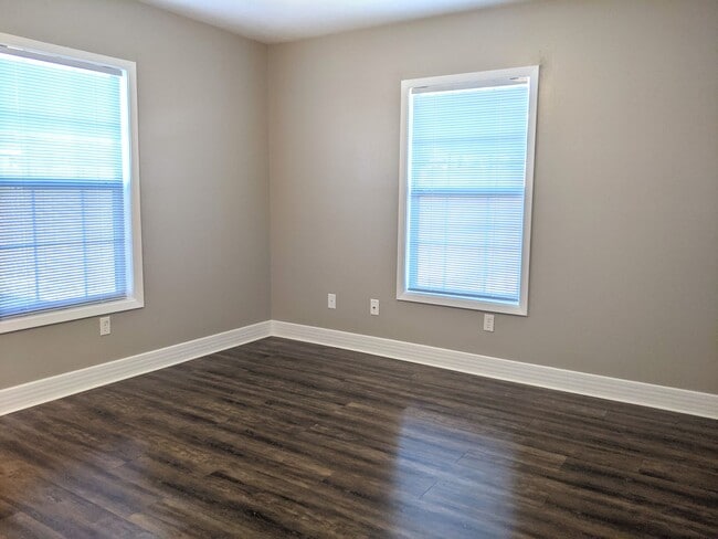 Building Photo - Available for April Move in! - Renovated 3 Bed 1.5 Bath House Biking Distance to Campus!