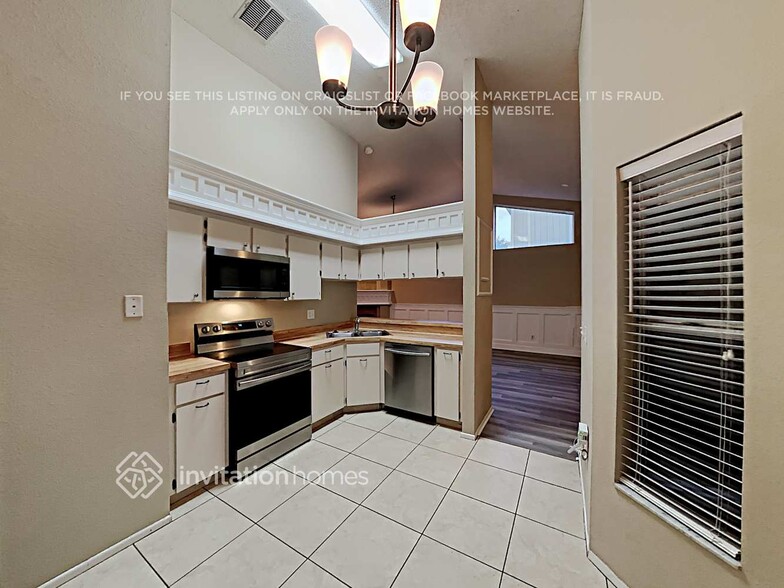 Building Photo - 11658 Hidden Hollow Cir