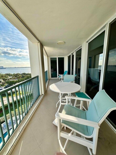 Building Photo - 5400 N Ocean Dr