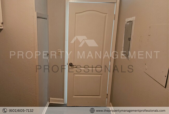 Building Photo - Cute and convenient on Cedarbrook