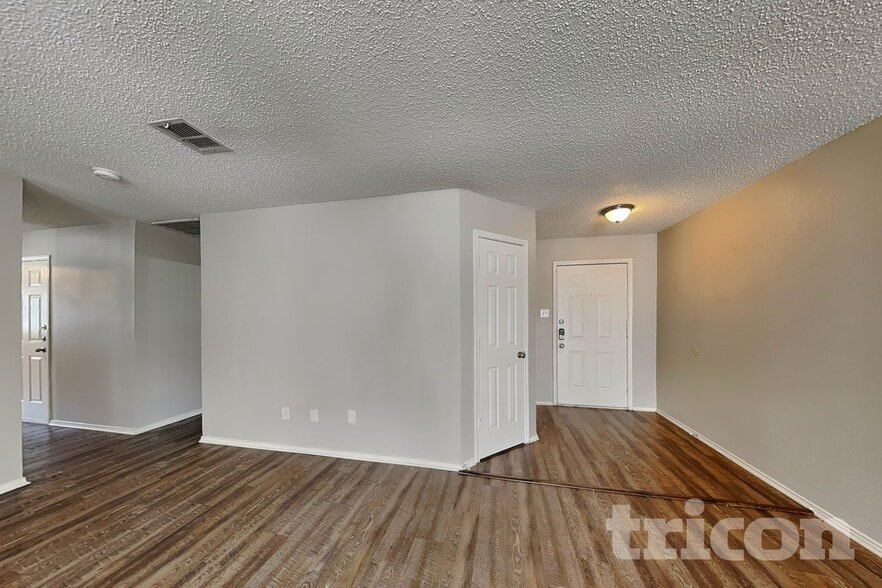 Building Photo - 7109 Galveston Dr