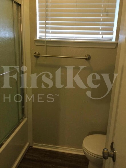 Building Photo - 5506 Maplegate Dr