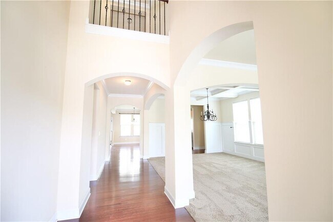 Building Photo - 1143 Park Hollow Ln NE