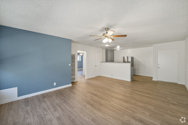 2BR, 1BA - 861SF - Living Room - 2235 W. 26th Pl