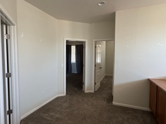 Building Photo - 13518 W Cypress St