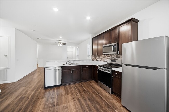 Building Photo - 16306 Fontana Ct