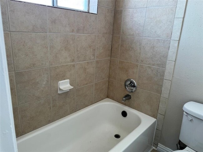 Building Photo - 16427 Skeet Ct