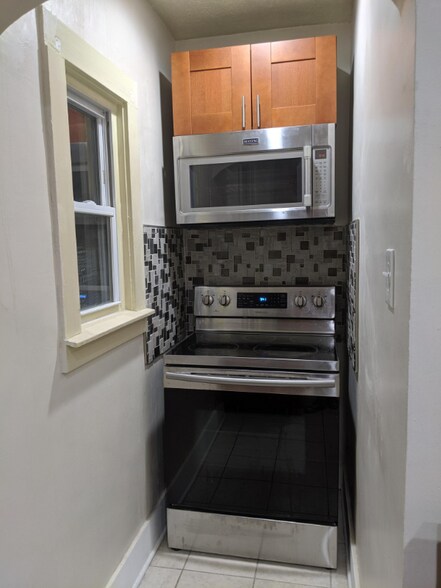 Building Photo - 3606 Pary Ave