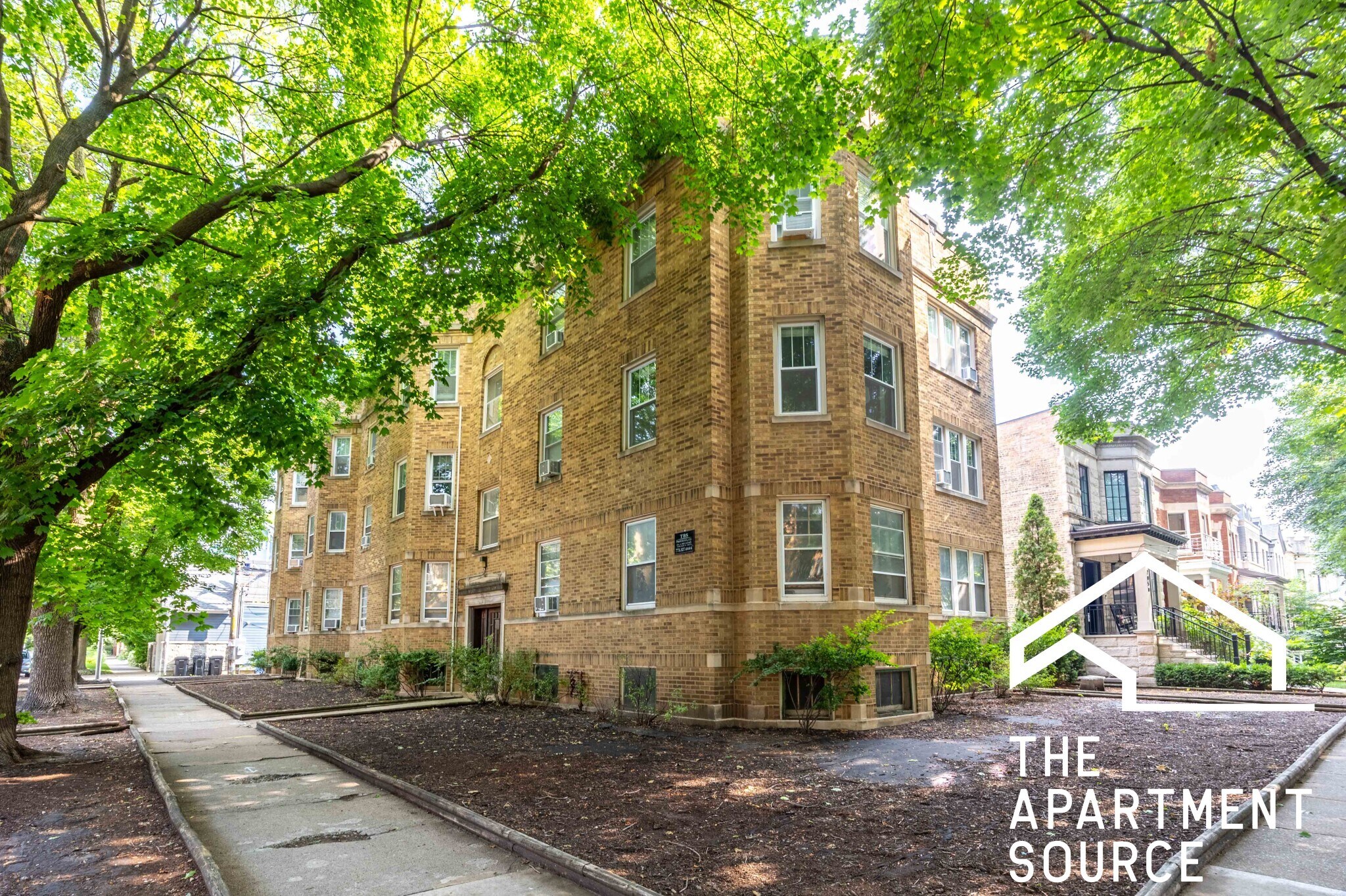 Building Photo - 3710 N Hoyne Ave