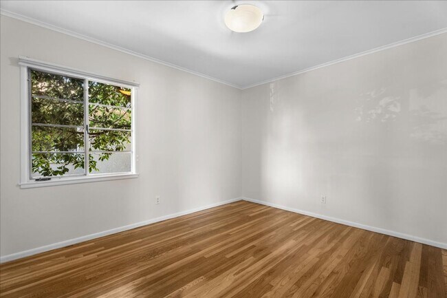Building Photo - Charming Updated 2-Bedroom Van Nuys Home w...