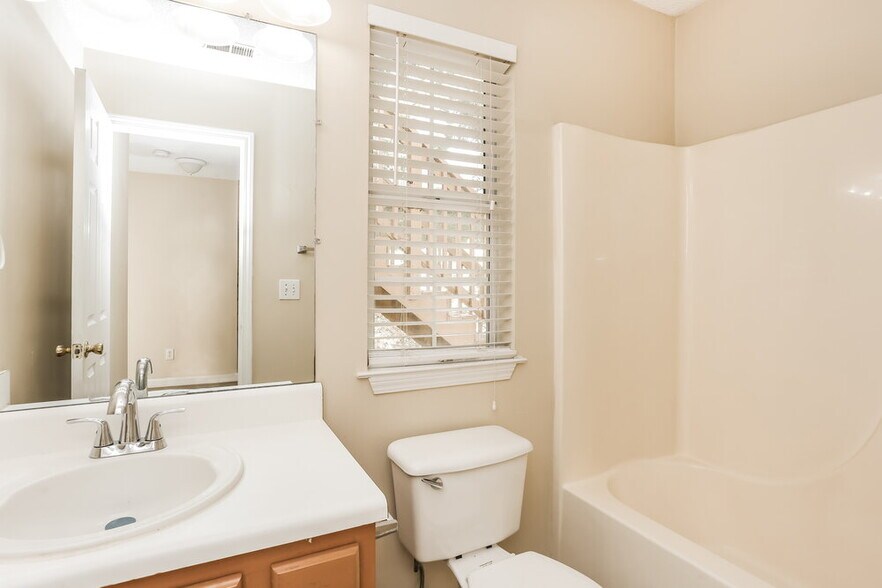 Building Photo - 3706 Wavetree Overlook NW