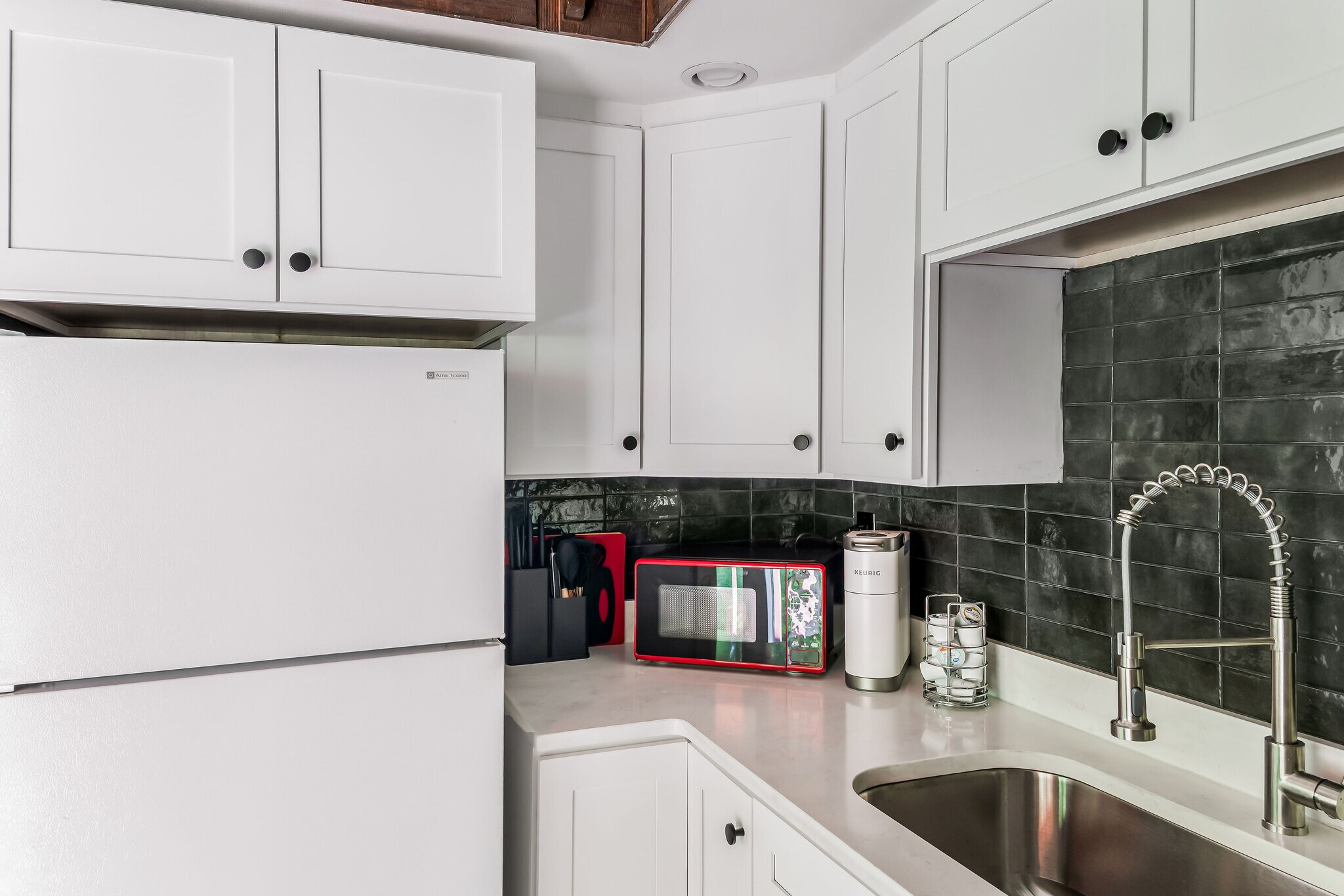 Building Photo - 325 Poplar Hill Ln