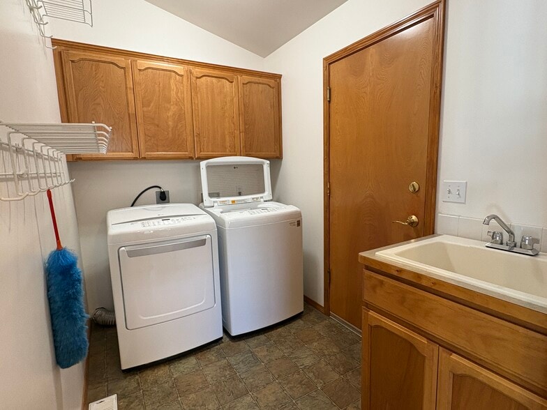 Building Photo - 1815 Dorner Pl