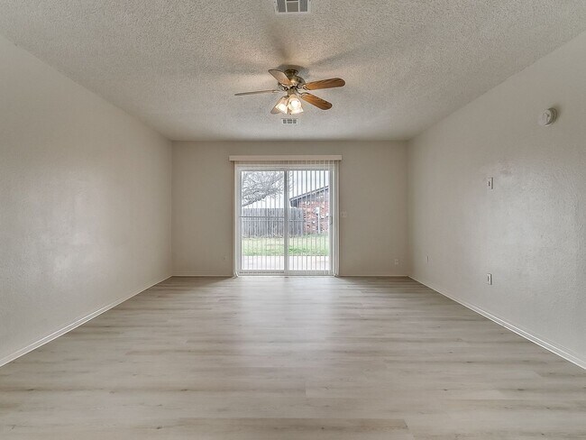 Building Photo - 2b 2ba in Piedmont Schools