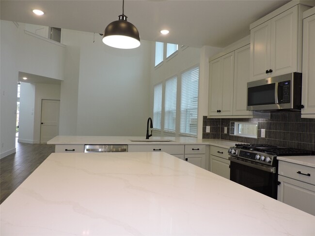 Building Photo - 12853 Meadow Wind Wy