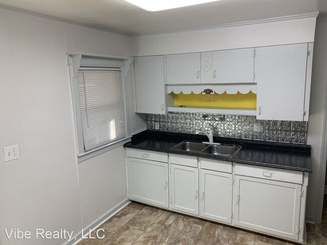 Building Photo - 1 br, 1 bath House - 222 Dupont Ave