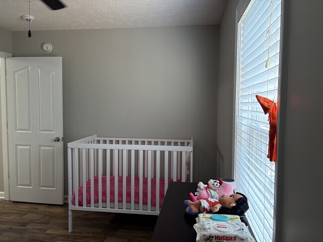 Building Photo - 515 Fox Trot Dr