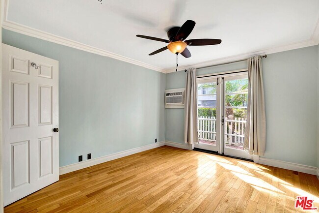 Building Photo - 744 N Sierra Bonita Ave