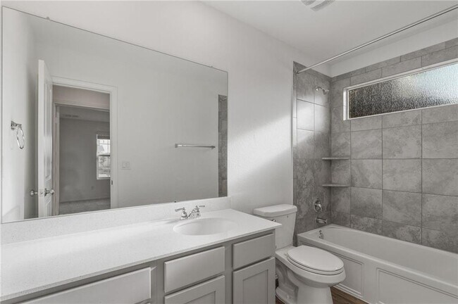 Building Photo - 245 Salt Springs Rd