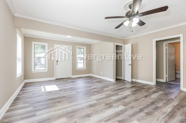 Building Photo - 5112 W 30th St