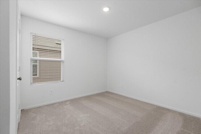 Building Photo - 14792 S Ascot Bnd Cir