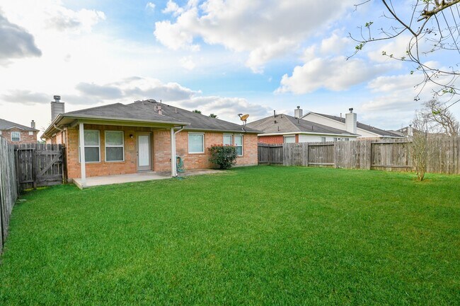 Building Photo - 4022 Mt Everest Way
