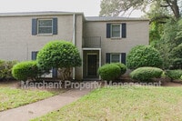Building Photo - 605 University Ridge