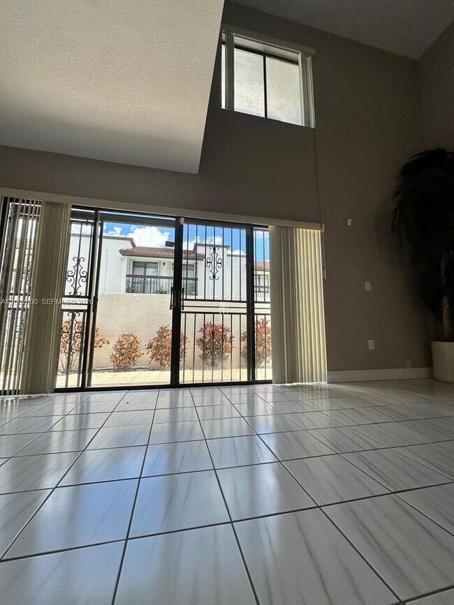 Building Photo - 1251 SW 124th Ct