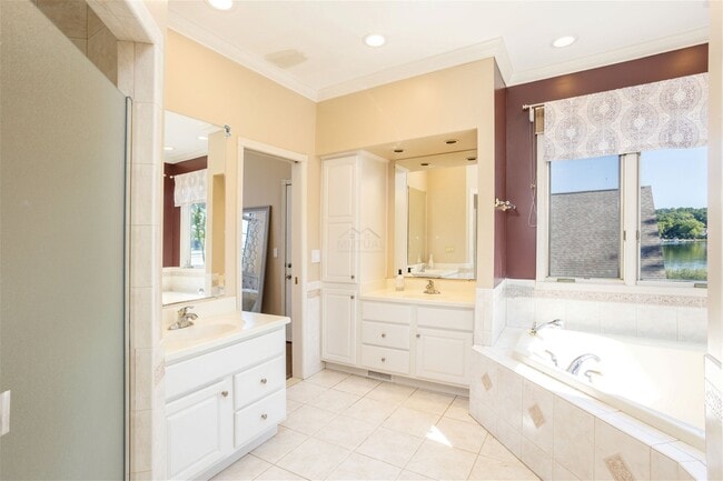 Building Photo - 3071 Park Drive, Brighton, MI 48114 - 4 BR...