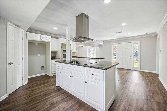 Building Photo - 7150 Mobud Dr