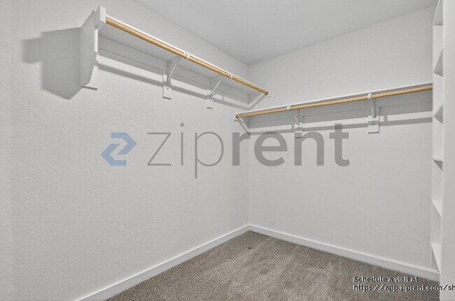 Building Photo - 1010 Rosemary Hl Dr