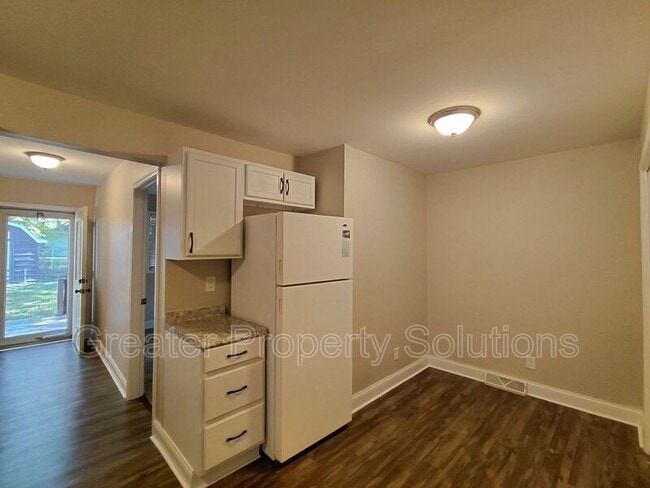 Building Photo - 13949 Lauerman St